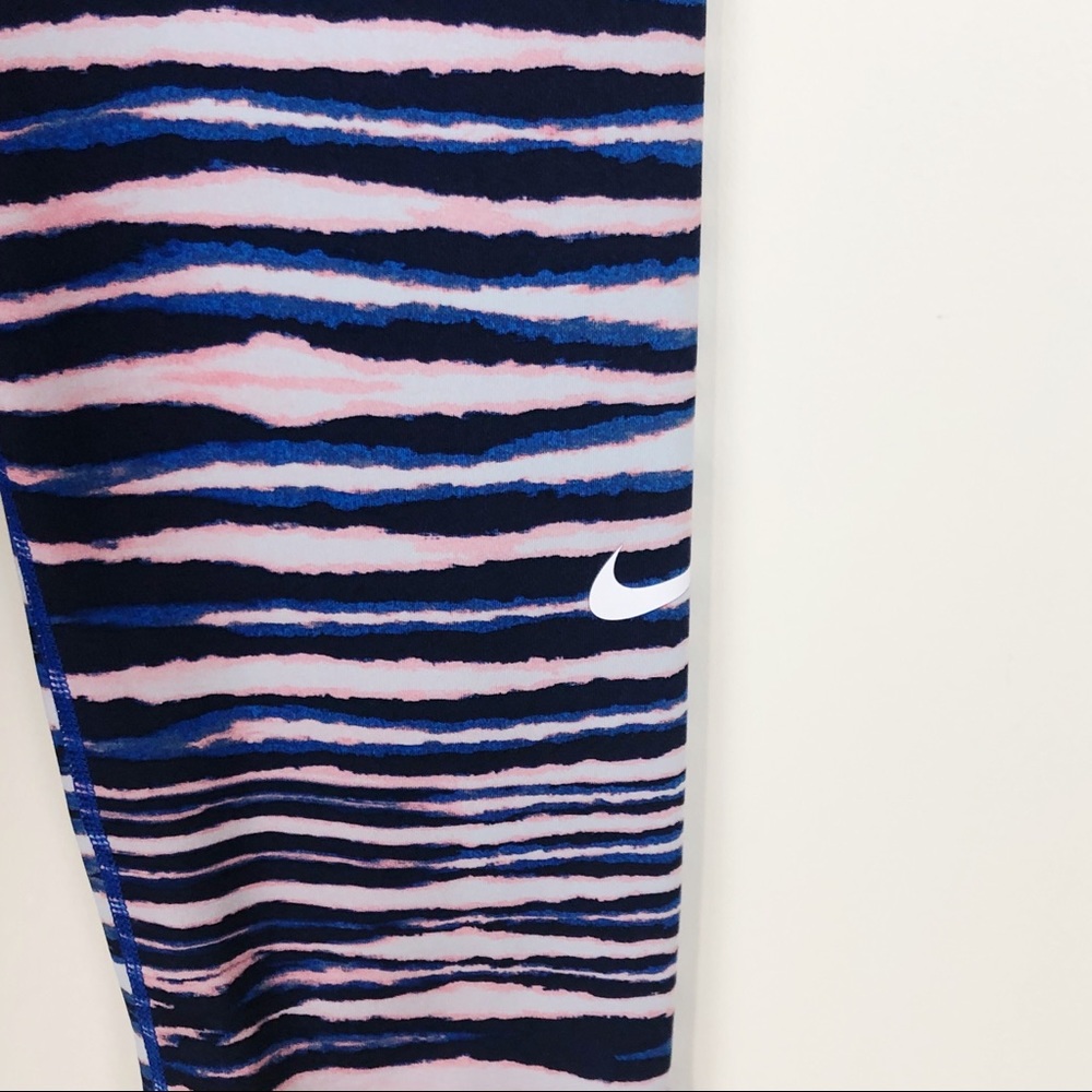 Nike Pro Tiger Stripe Printed Capri Leggings Small - Picture 3 of 8